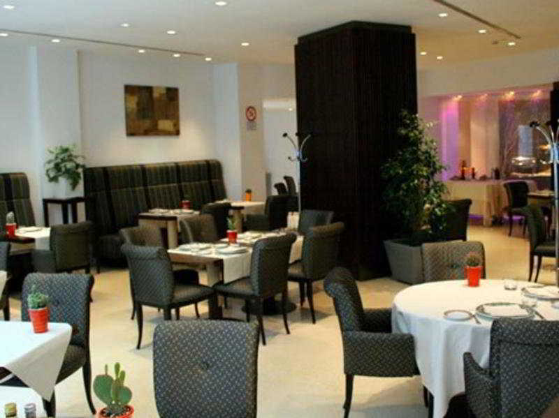 Nh Bergamo Hotel Restoran gambar